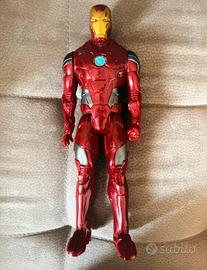 Supereroe Iron Man Grigio
