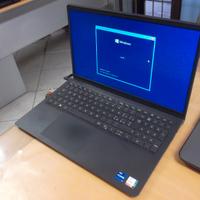 DELL VOSTRO 3520 I7 (12GEN) 16GB DIFETTO SCOCCA