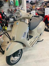Piaggio Vespa 300 GTS