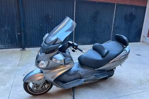Suzuki burgman 650 full optional