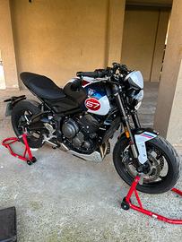Triumph Trident Triple Tribute 660 2024 Depo A2