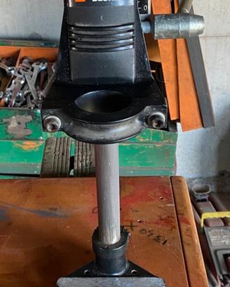 Supporto regolabile per trapano