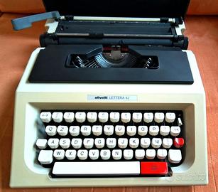 Olivetti Lettera 42 vintage completa di valigetta