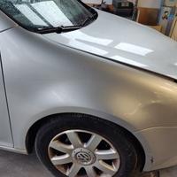 Parafango destro VOLKSWAGEN GOLF 5 del 2005