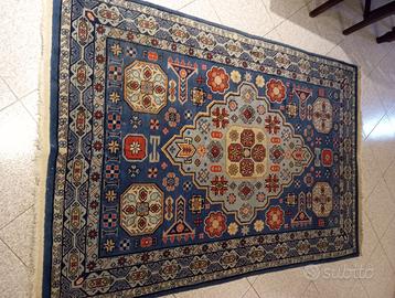 Tappeto orientale fondo blu