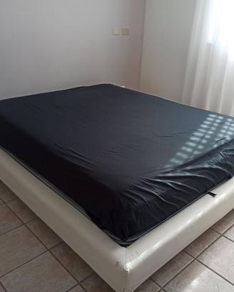 Letto matrimoniale Pianca con contenitore