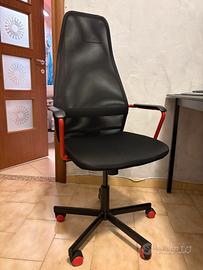 Sedia da gaming IKEA HUVUDSPELARE Nera/Rossa