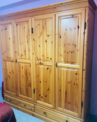 Armadio legno di pino