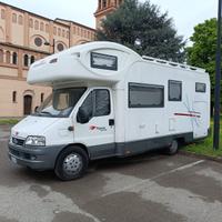 Camper Roller Team Pegaso Garage mansardato, motor
