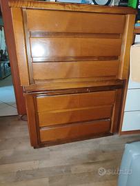comodini e credenza 