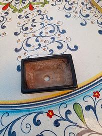 Vaso rettangolare in ceramica scura