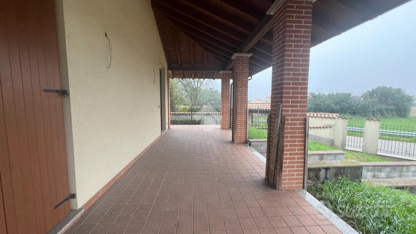 VILLA A SCHIERA A CORBETTA - View 5