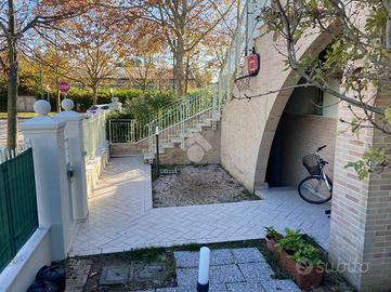 4 LOCALI A BELLARIA-IGEA MARINA