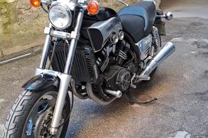 Yamaha Vmax 1200
