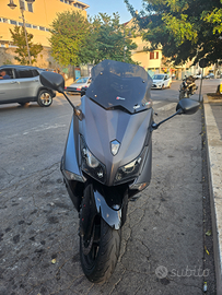 Yamaha t-max 530
