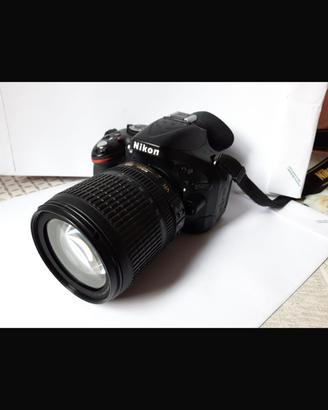 Nikon D5200 ottica nikorAF-S 18/105mm
