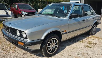 Bmw 318 5 PORTE NEOPATENTATI