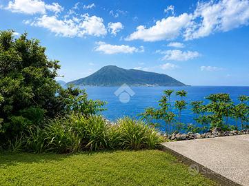 VILLA SINGOLA A LIPARI