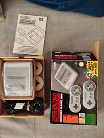 Nintendo SNES Classic Mini completa + 2 controller