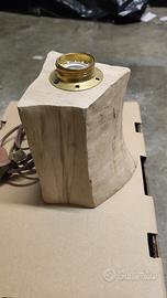 lampada in legno fatta a mano