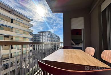 Bilocale/p.nember/6pax/p.auto condom/1 mag- 30 set