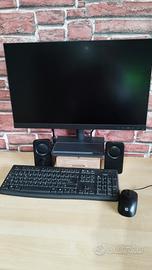 PC fisso Monitor Tastiera Altoparlanti Mouse
