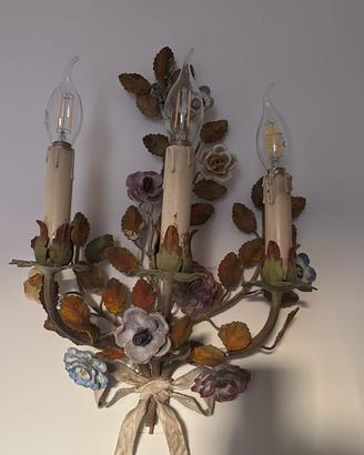 Coppia di applique a fiori funzionanti vintage