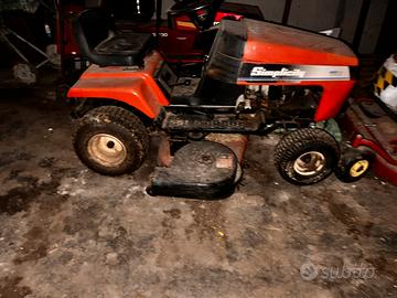 Trattorini taglia erba