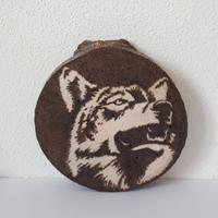 Fetta di legno con corteccia 