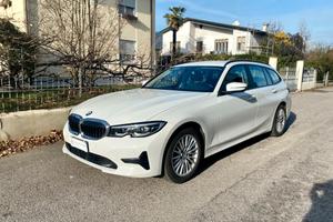 BMW 320 d Touring mhev 48V auto 190cv