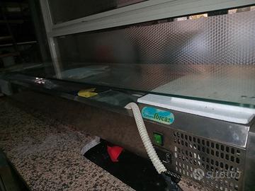 vetrina refrigerata per ingredienti 