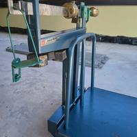Antica bilancia meccanica basculante