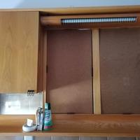 specchio bagno con accessori 