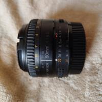 Nikon 50 f 1.8