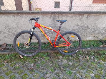 bicicletta Specialized 