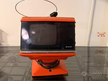 Televisore vintage Sharp Cubo anni 70