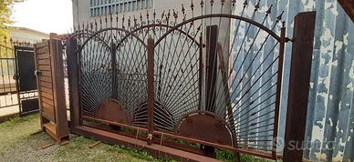 Cancello ferro 400 x 182/193 x 225 su monoblocco
