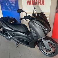 YAMAHA X-MAX 125