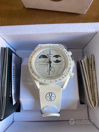 Swatch Earthphase moonschine gold