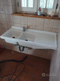 lavandino in ceramica