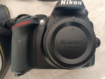 Nikon D3200 + accessori (3960 scatti)