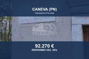 Immobile in asta di 211 m² con più di 5 locali a C
