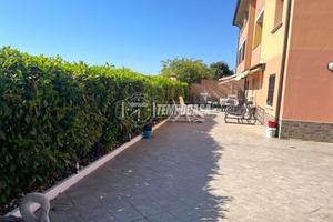 Maisonette su Due Livelli a Bagno (RE) con Gardino