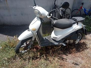 LIBERTY 125 ANNO 2000