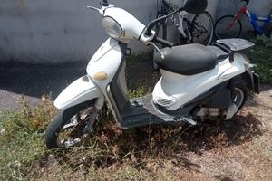 LIBERTY 125 ANNO 2000
