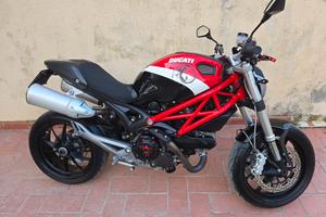 monster 1100 2010 finanziabile 