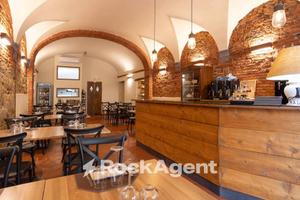 ATTIVITÀ-LICENZA DI RISTORAZIONE