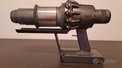 motore dyson v11 non funziona e tasto rosso rotto