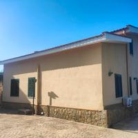Villa con piscina per vacanze