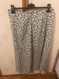 Gonna vita alta verde con spacco con motivo fiori